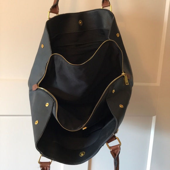 Black Slouch Bag - Picture 2 of 3